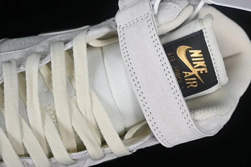 All categories Nk Air Force 1 Air Force series Nk Air Force 1 Mid Air Force mid-top Nk Air Force 1'07 Mid gray suede small hook Air Force One mid-top casual sneakers KG3031-011